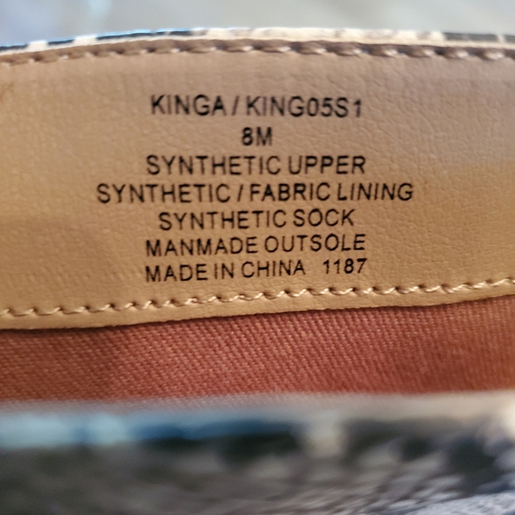 Steve Madden "KINGA" Snakeskin Boot, Size 8 - Picture 4 of 6